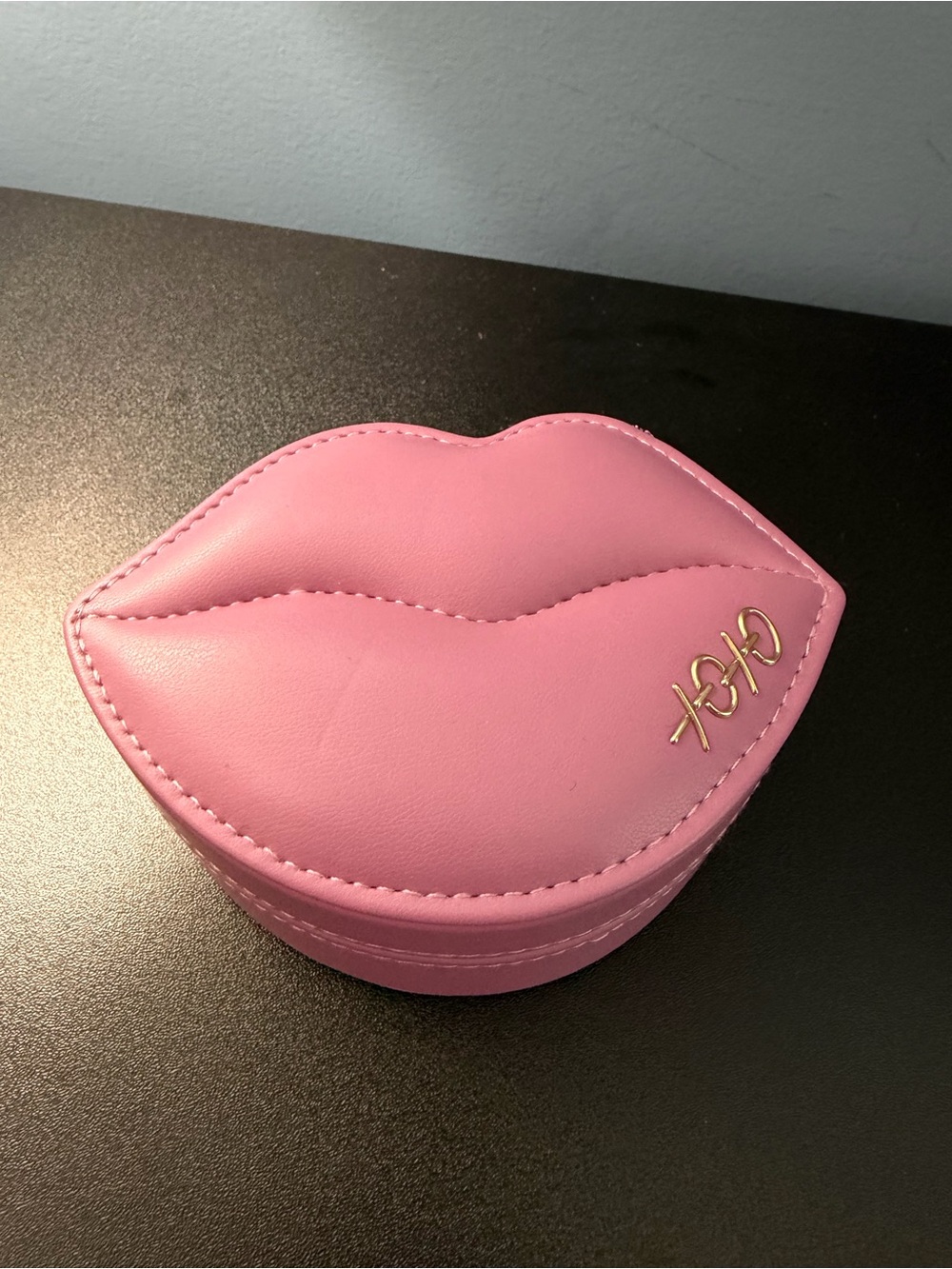 Kendra Scott Pink Lip Shaped Jewelry Box with Gold Accent